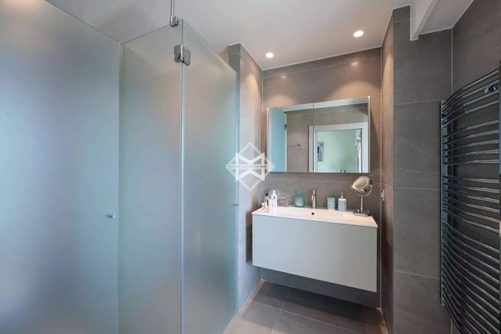 Image No.9-3 Bed Apartment for sale