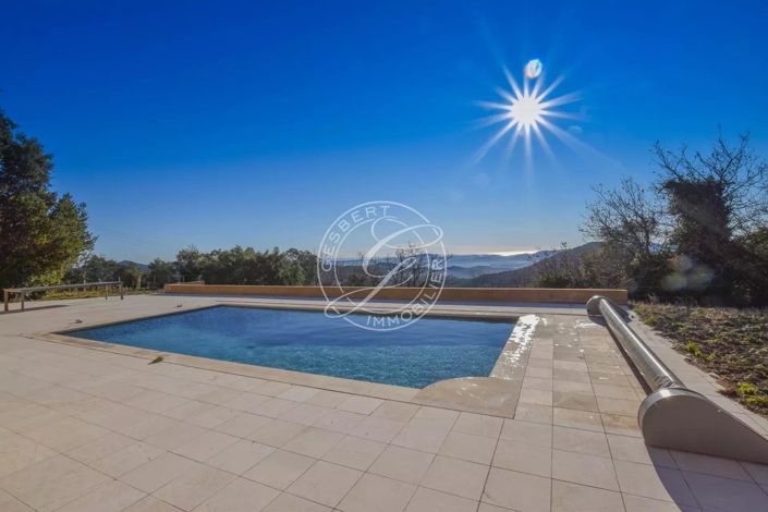 Image No.10-4 Bed House for sale