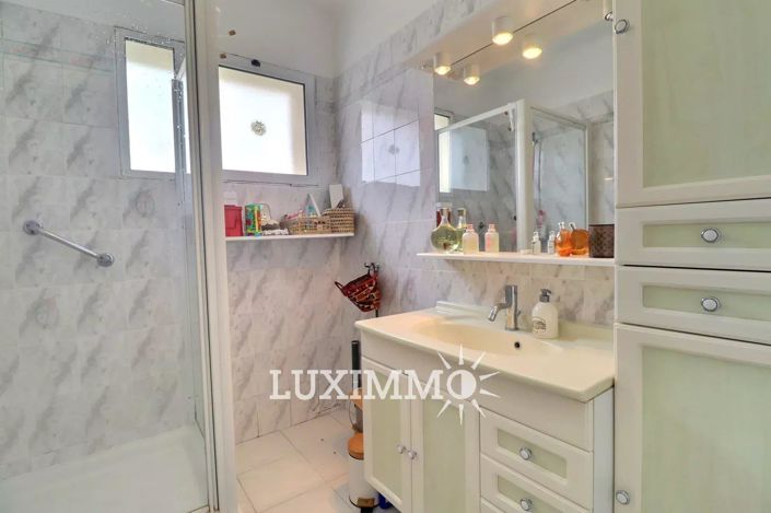 Image No.6-2 Bed Property for sale