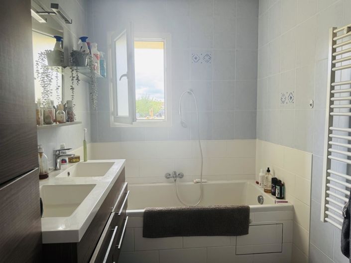 Image No.13-4 Bed House for sale