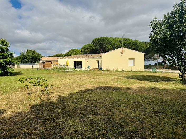 Image No.16-4 Bed House for sale