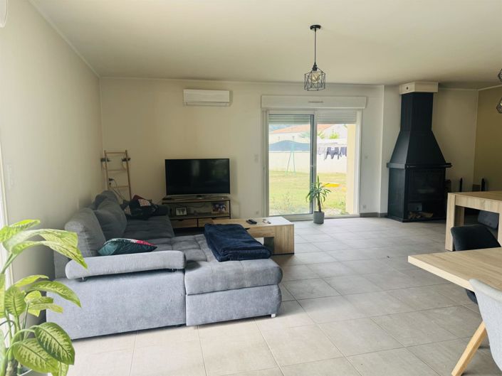 Image No.6-4 Bed House for sale