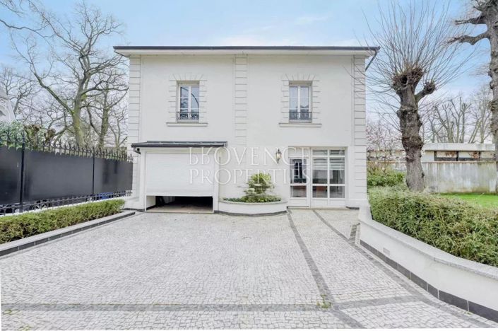 Image No.9-10 Bed House for sale