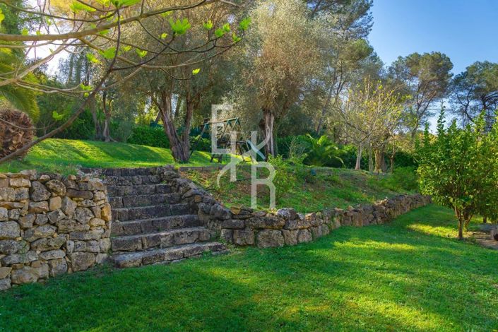 Image No.10-4 Bed House for sale