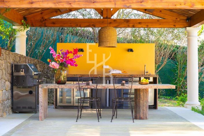 Image No.9-4 Bed House for sale