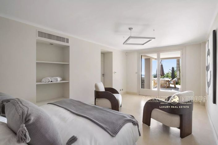 Image No.16-5 Bed House for sale