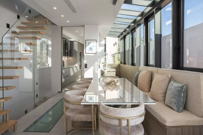 Image No.5-4 Bed House for sale