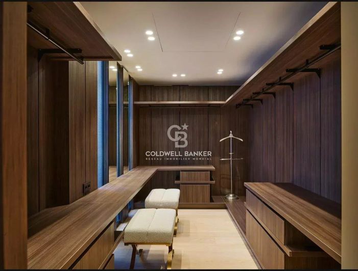 Image No.10-5 Bed House for sale