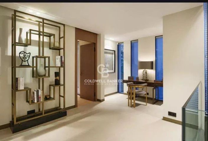 Image No.6-5 Bed House for sale