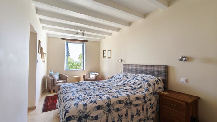 Image No.18-4 Bed House for sale