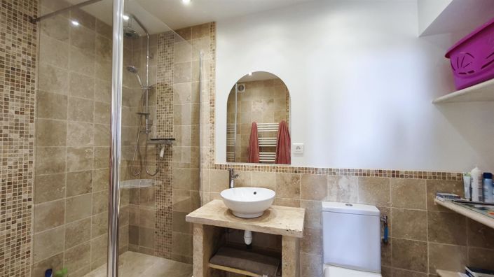 Image No.20-4 Bed House for sale