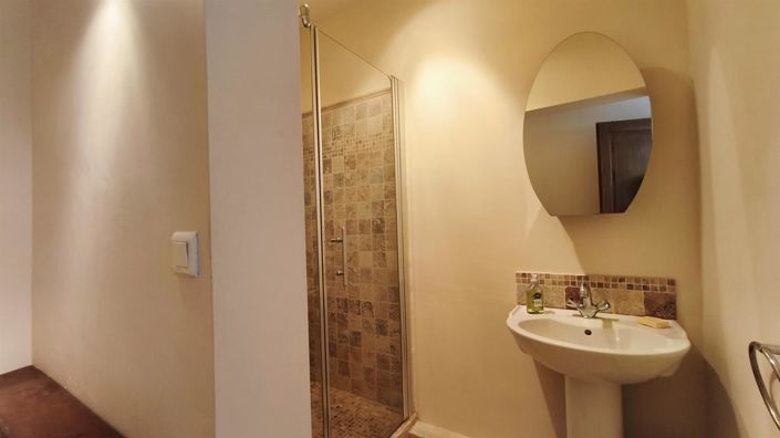 Image No.24-4 Bed House for sale