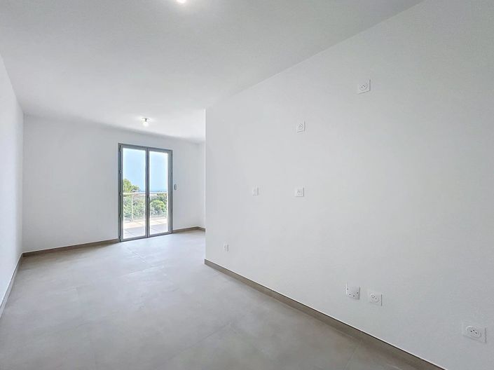 Image No.12-4 Bed Apartment for sale