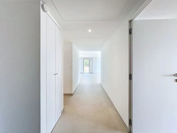 Image No.4-4 Bed Apartment for sale