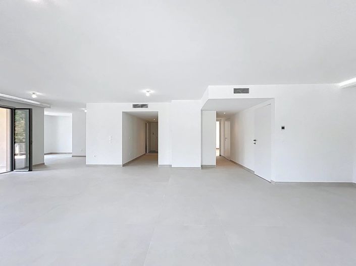 Image No.9-4 Bed Apartment for sale