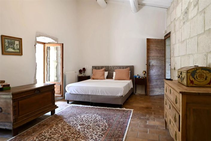 Image No.19-6 Bed House for sale