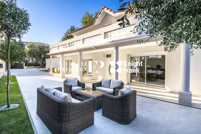 Image No.1-4 Bed House for sale