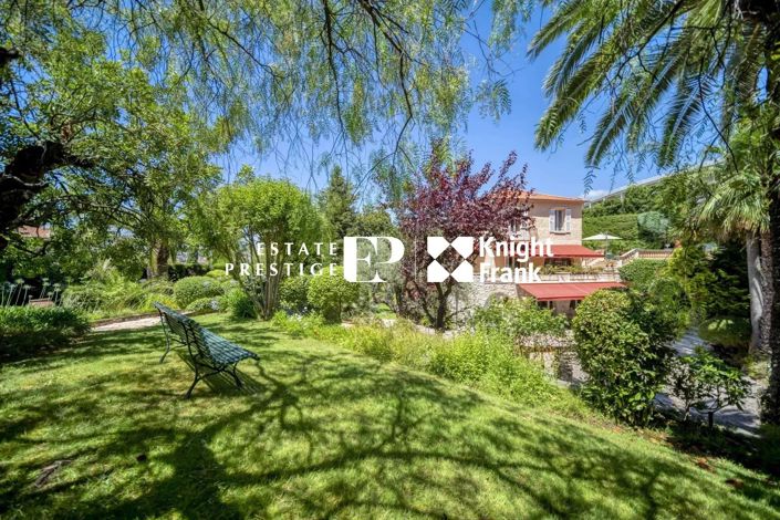 Image No.1-3 Bed House for sale