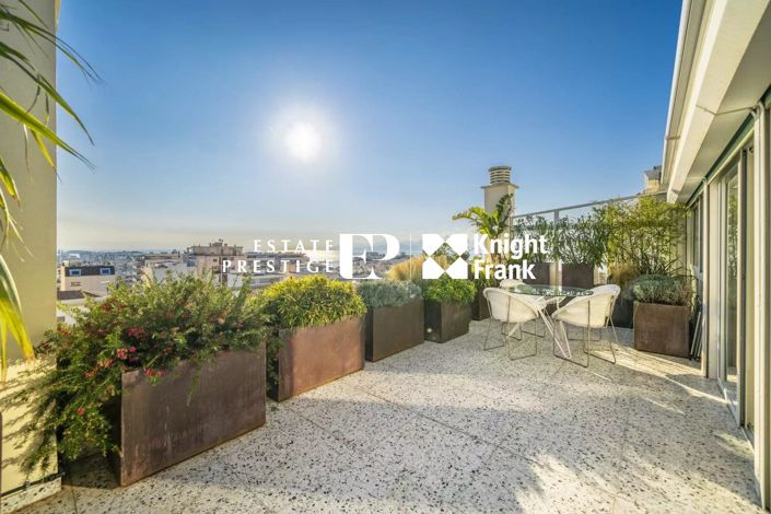 Image No.1-3 Bed Apartment for sale