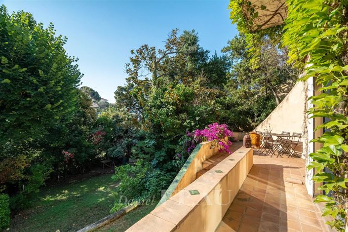 Image No.5-5 Bed House for sale