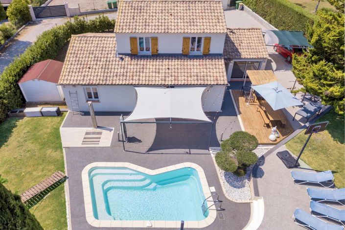 Image No.2-Maison de 4 chambres à vendre à Châteauneuf-Grasse