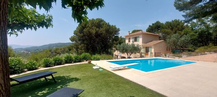 Image No.1-4 Bed House for sale