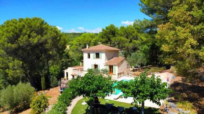 Maison de 4 chambres à vendre à Draguignan