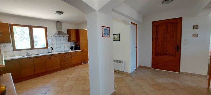 Image No.10-4 Bed House for sale