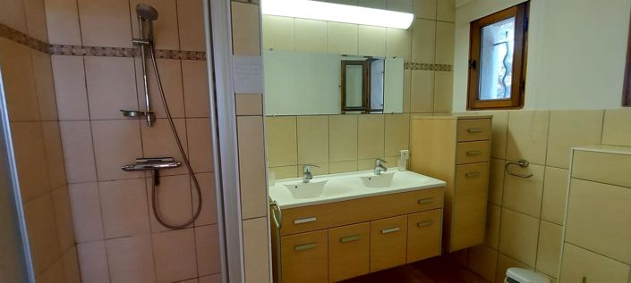 Image No.17-4 Bed House for sale