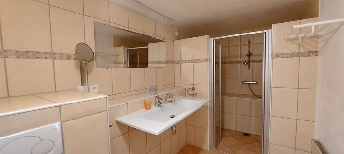 Image No.23-4 Bed House for sale