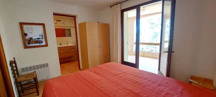 Image No.25-4 Bed House for sale