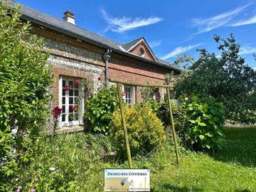 1 - Étretat, House