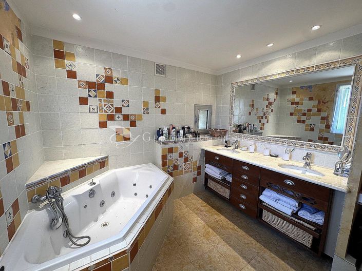 Image No.24-Maison de 6 chambres à vendre à Carpentras