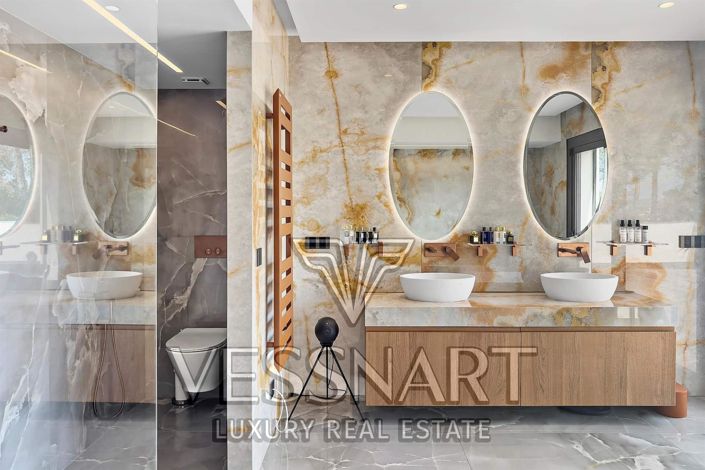 Image No.14-4 Bed House for sale