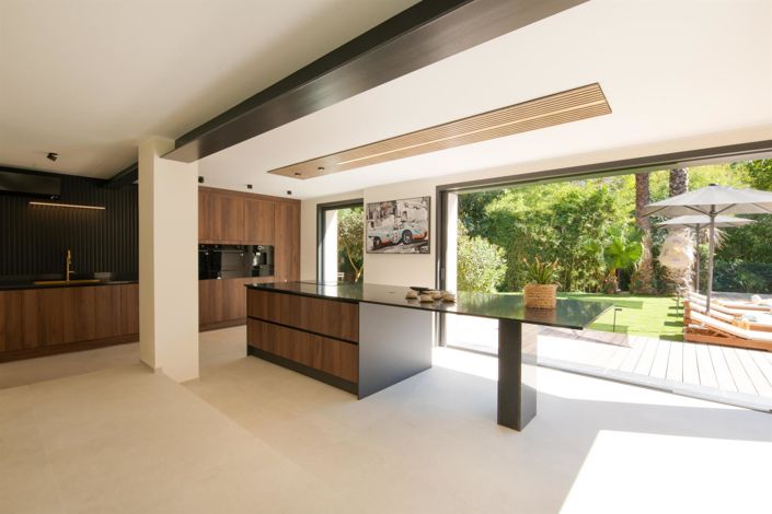 Image No.4-4 Bed House for sale