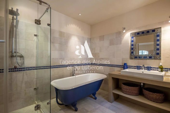 Image No.22-6 Bed House for sale