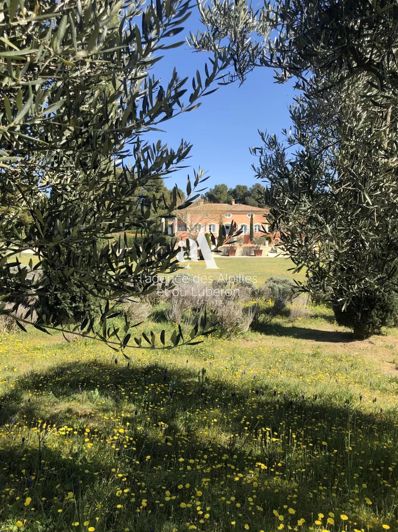 Image No.30-6 Bed House for sale