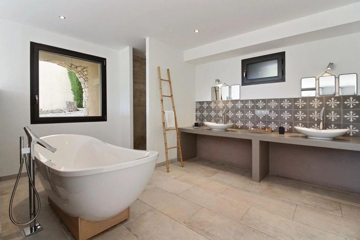 Image No.16-4 Bed House for sale