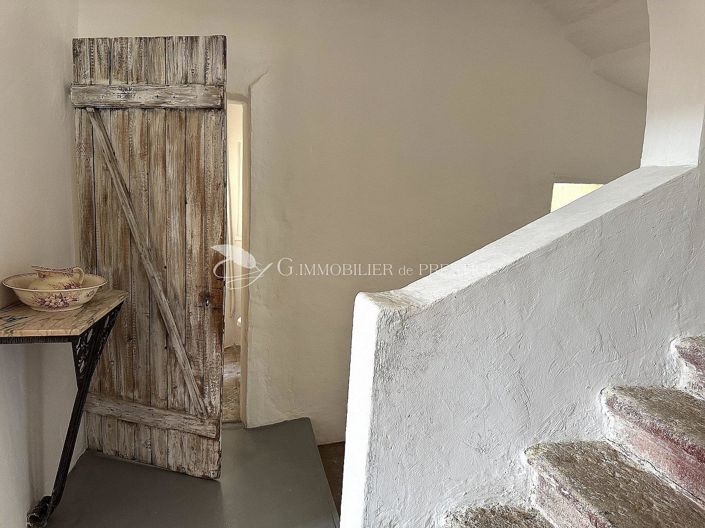 Image No.10-5 Bed House for sale