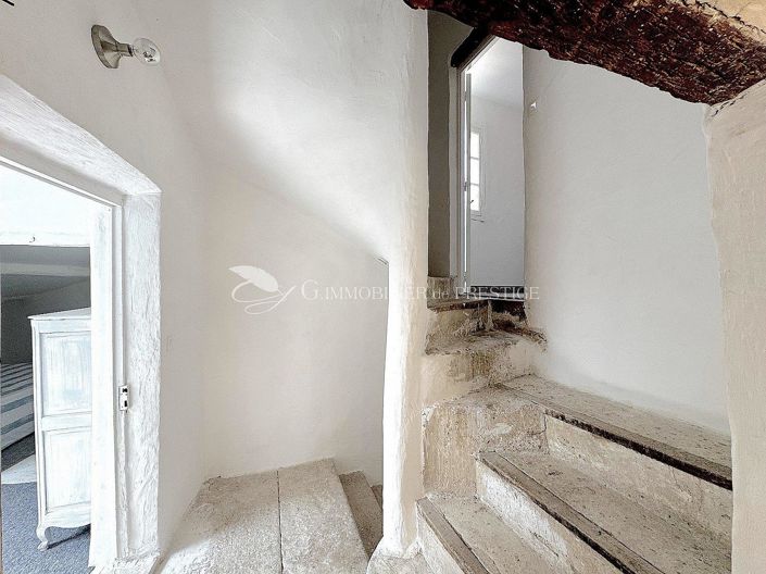 Image No.11-5 Bed House for sale