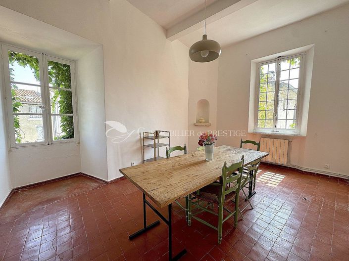 Image No.19-5 Bed House for sale