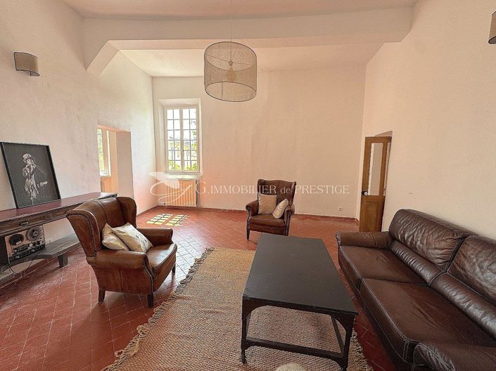 Image No.20-5 Bed House for sale