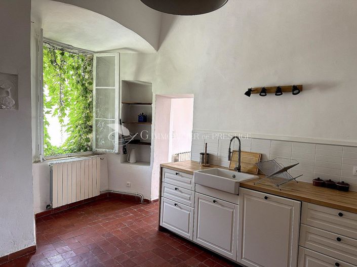 Image No.7-5 Bed House for sale