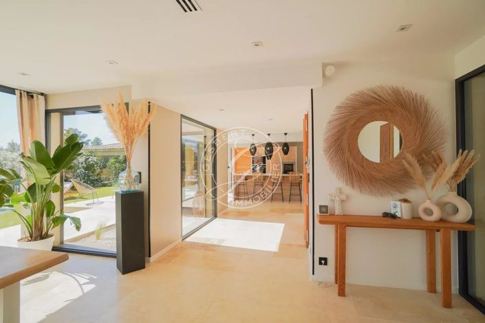 Image No.5-3 Bed House for sale