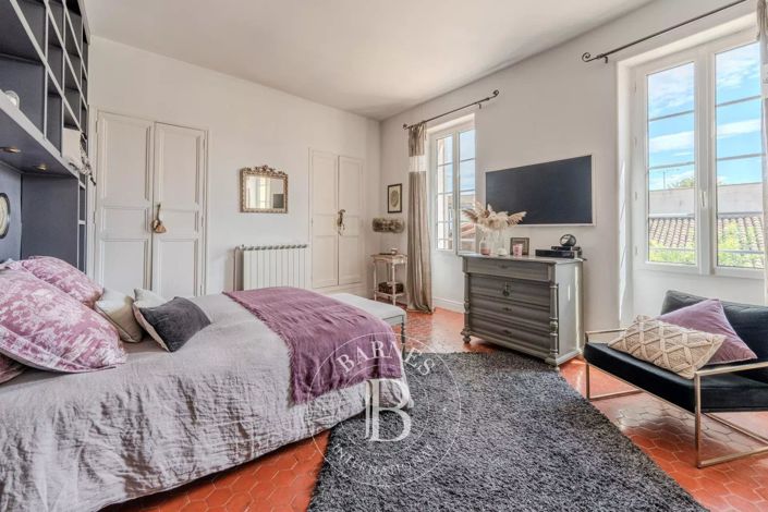 Image No.8-4 Bed House for sale