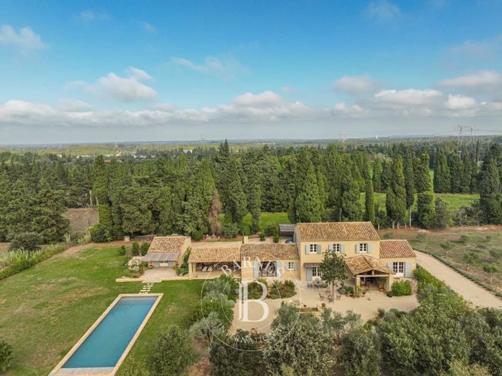 Image No.2-6 Bed House for sale