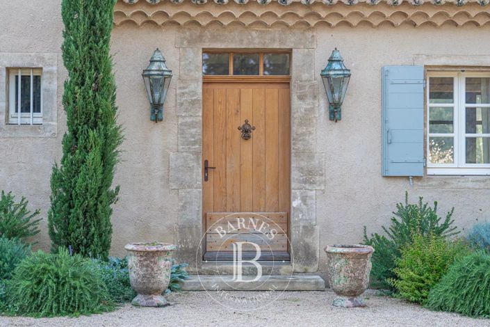 Image No.7-6 Bed House for sale