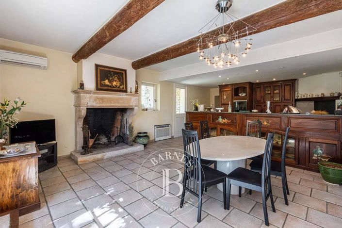 Image No.9-Maison de 6 chambres à vendre à Sénas