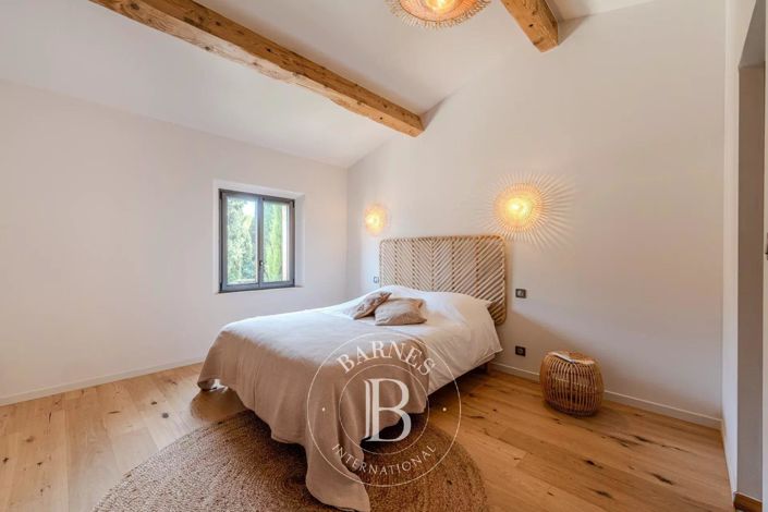 Image No.12-4 Bed House for sale