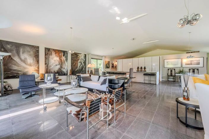 Image No.5-Maison de 5 chambres à vendre à Bonnieux